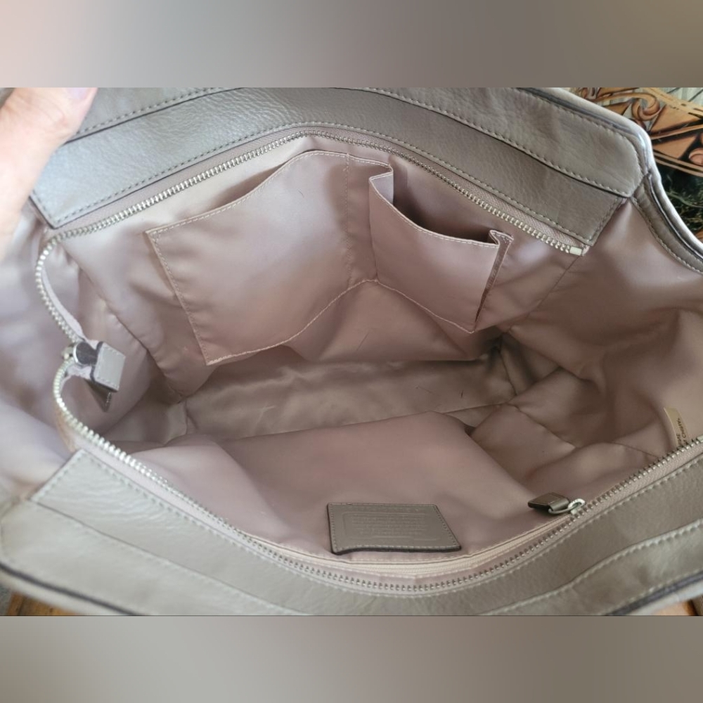 Coach taupe large shoulder bag - Picture 10 of 12